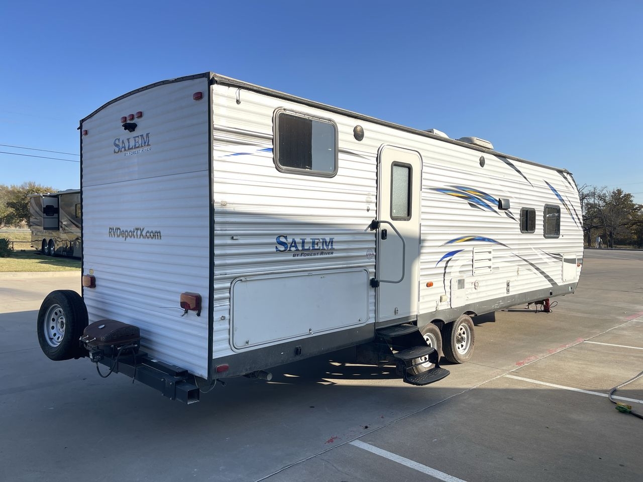2017 SALEM 27DBK