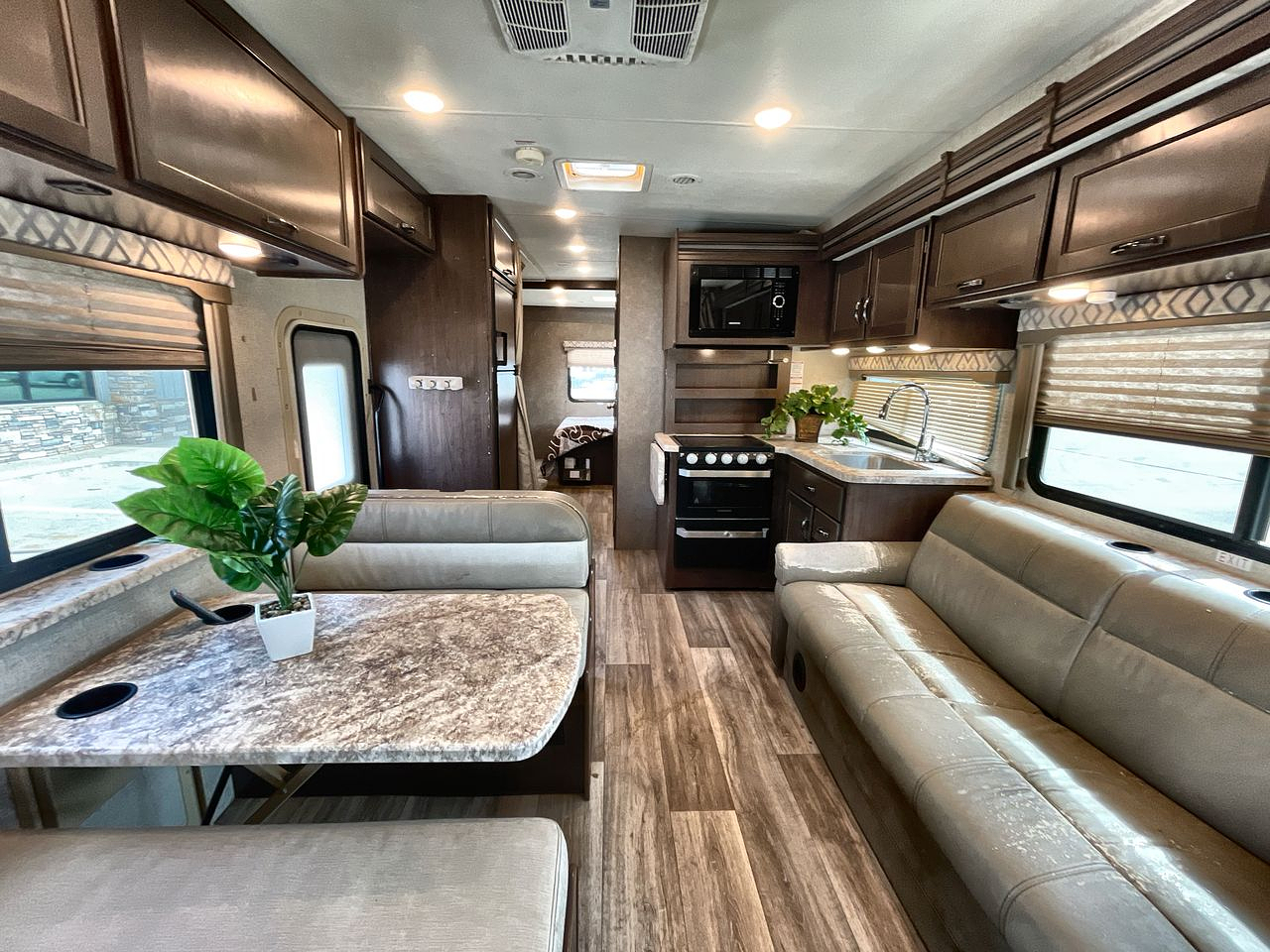 2019 THOR FOUR WINDS 30D