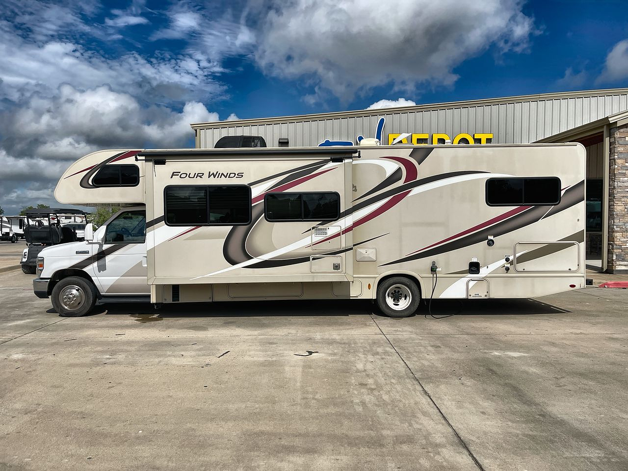 2019 THOR FOUR WINDS 30D