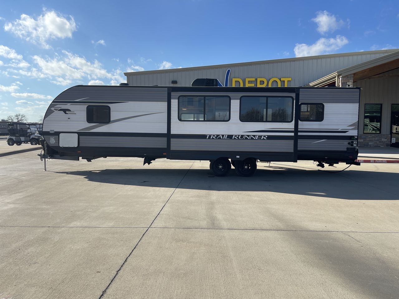 2022 HEARTLAND TRAIL RUNNER 31DB