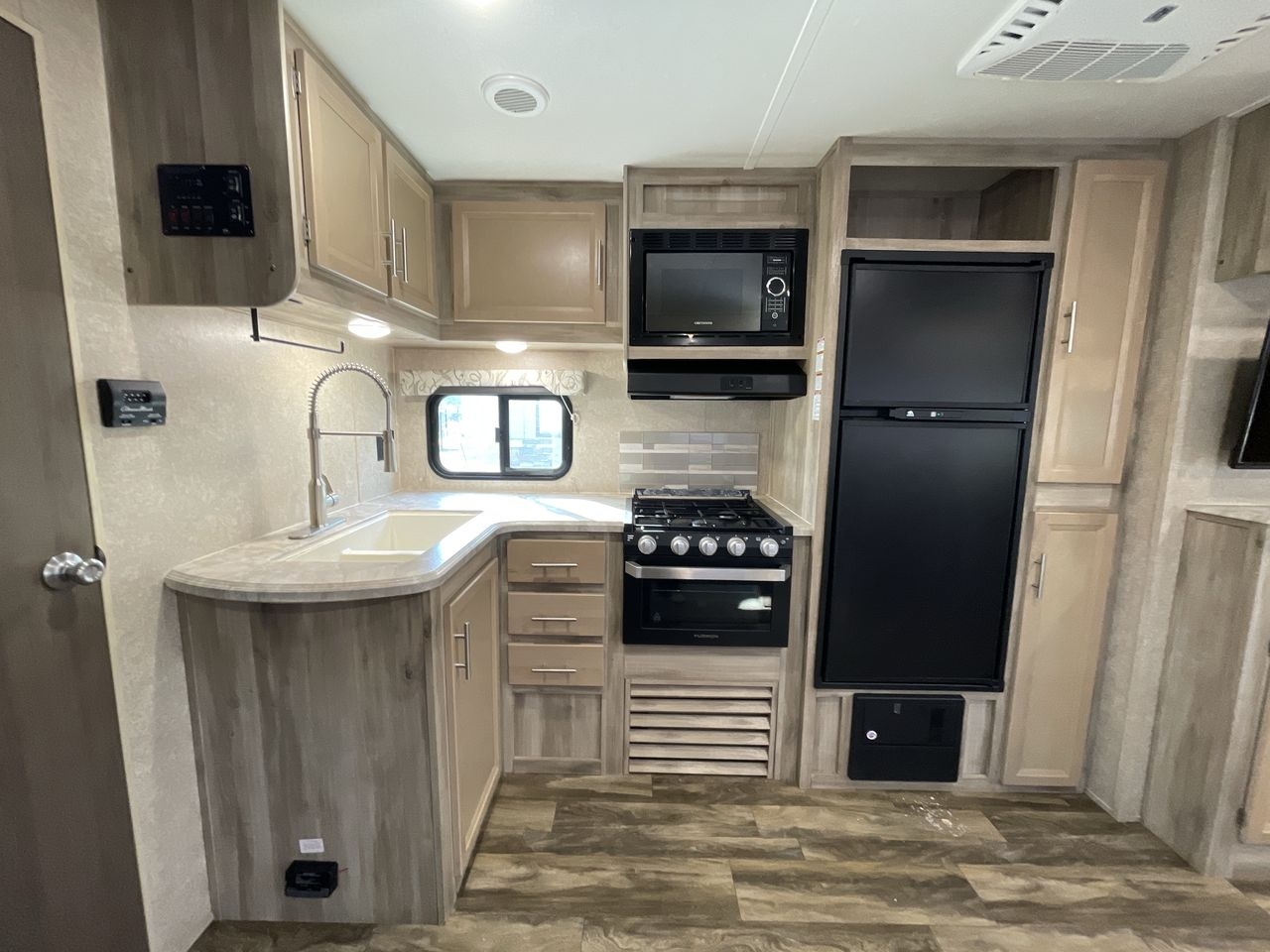 2019 COACHMEN CATALINA 273BHSCK