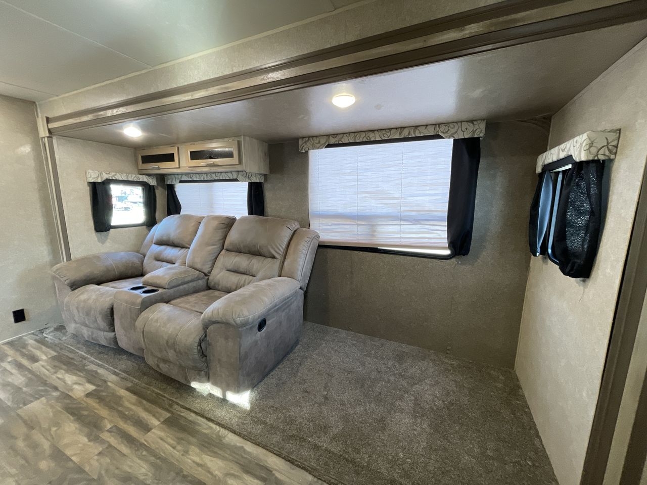 2019 COACHMEN CATALINA 273BHSCK