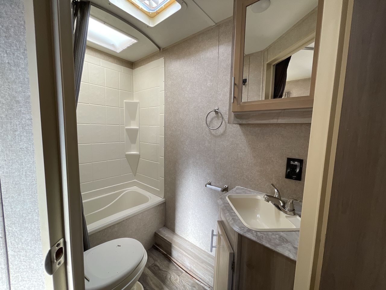 2019 COACHMEN CATALINA 273BHSCK