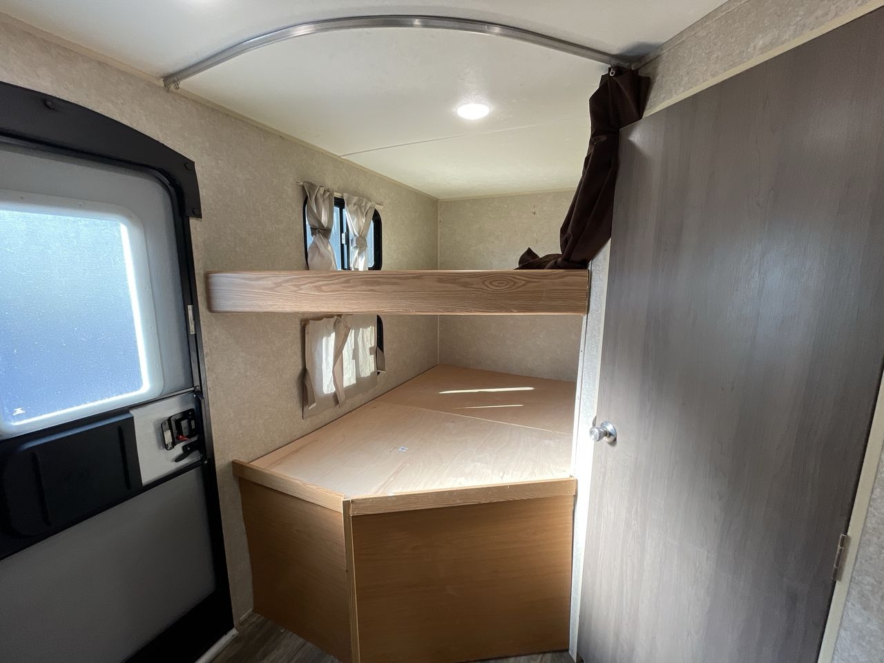 2019 COACHMEN CATALINA 273BHSCK