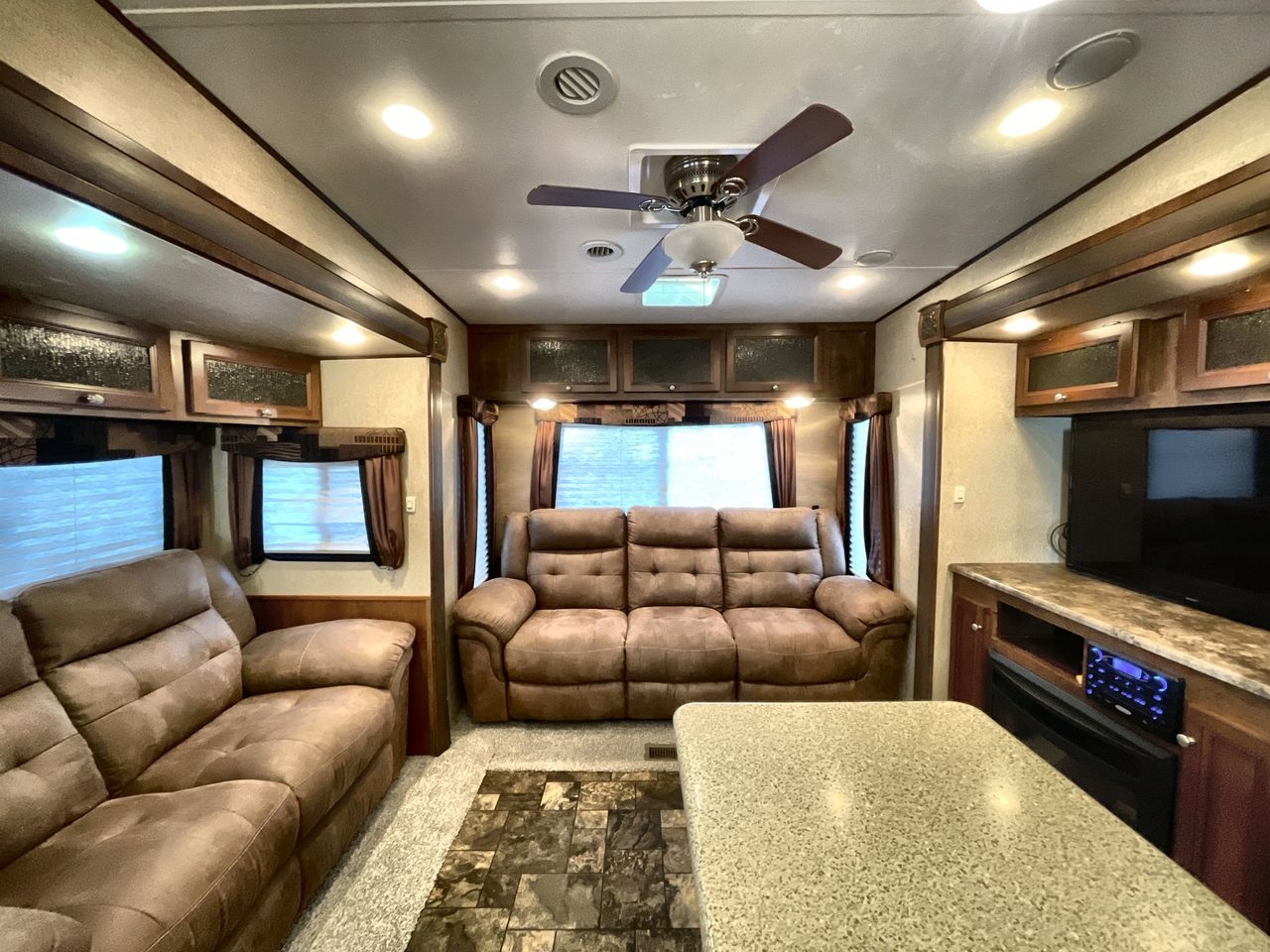 2015 FOREST RIVER CHAPARRAL 360IBL