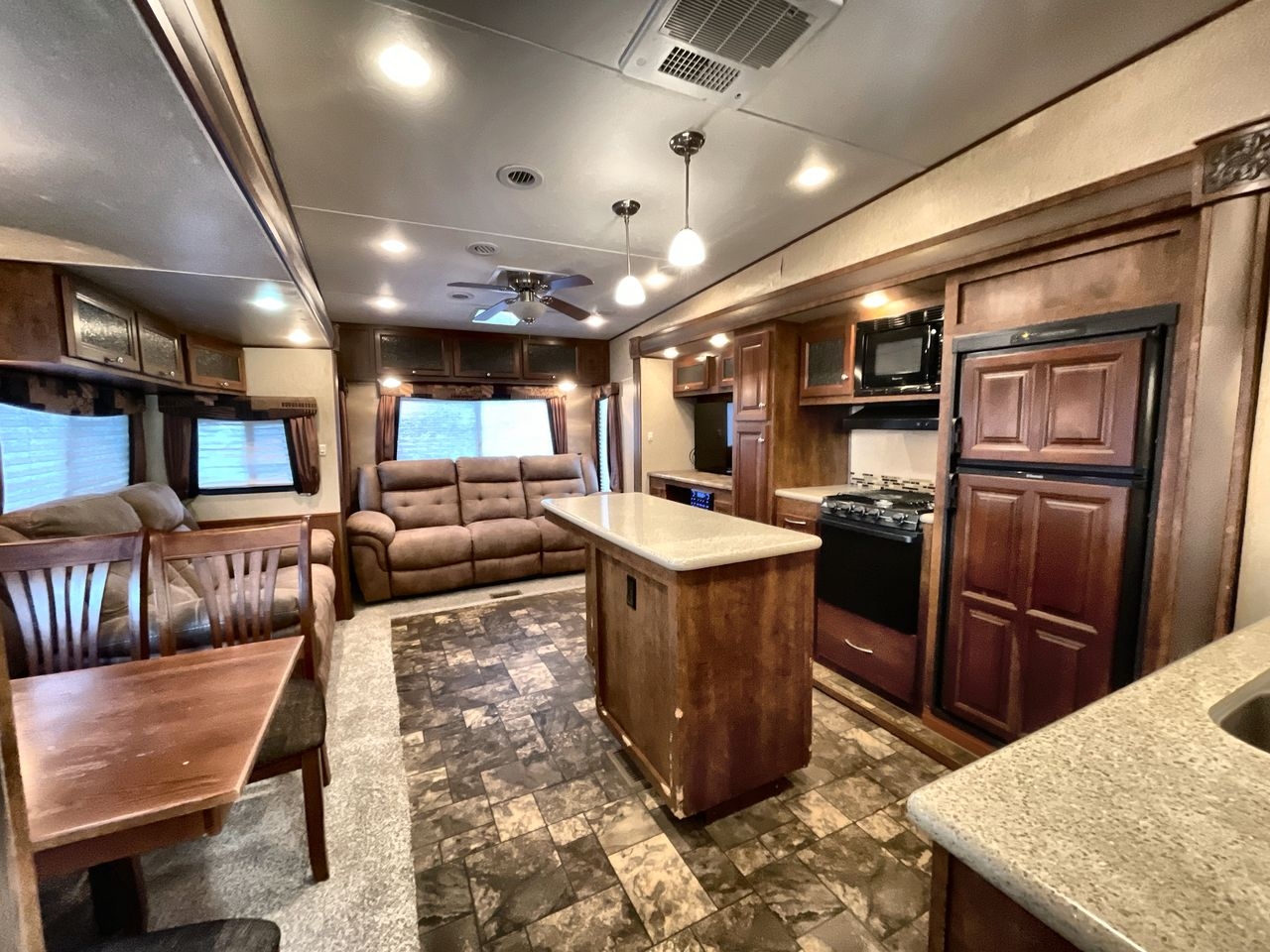 2015 FOREST RIVER CHAPARRAL 360IBL