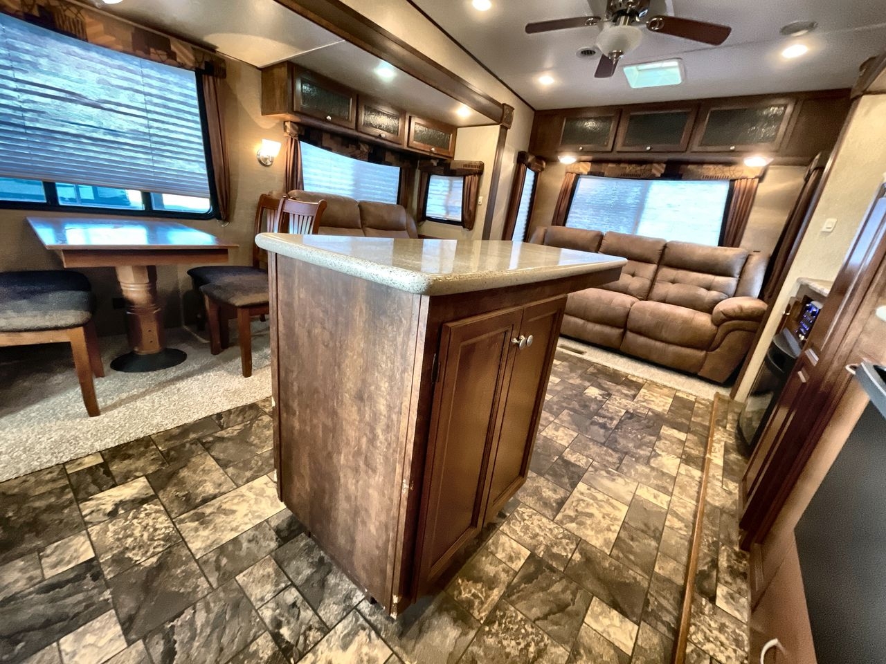 2015 FOREST RIVER CHAPARRAL 360IBL