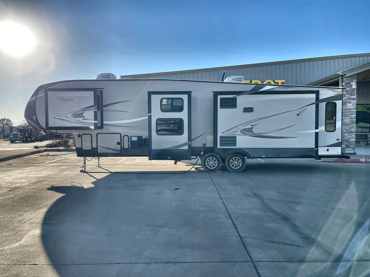 2015 FOREST RIVER CHAPARRAL 360IBL