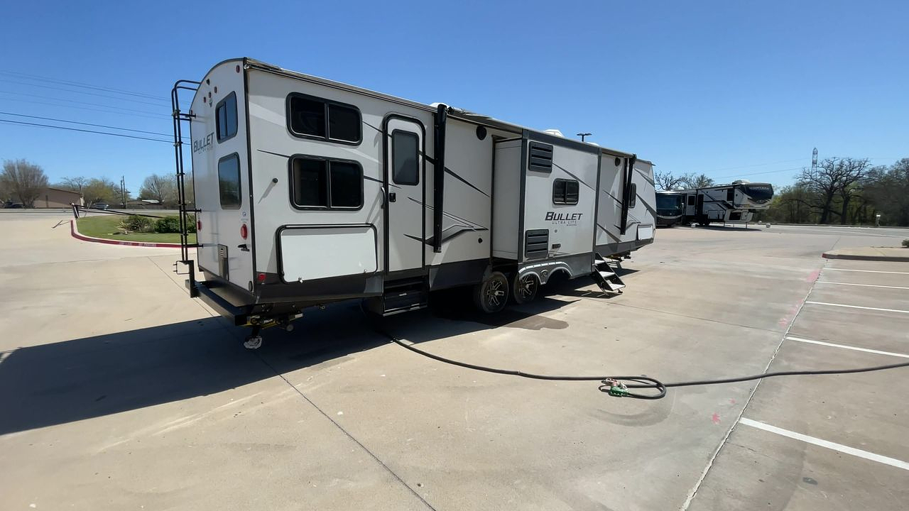 2021 KEYSTONE BULLET 330BHS