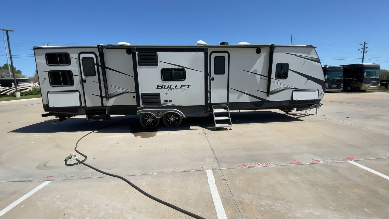 2021 KEYSTONE BULLET 330BHS