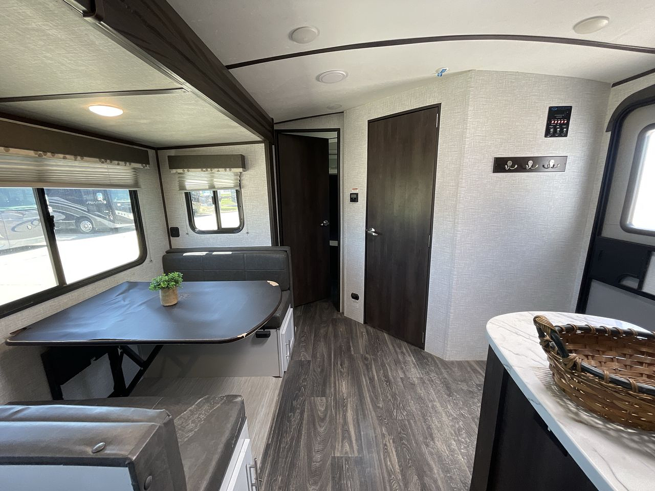 2021 KEYSTONE BULLET 330BHS