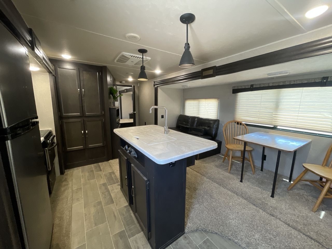 2018 FOREST RIVER PUMA 32FBIS