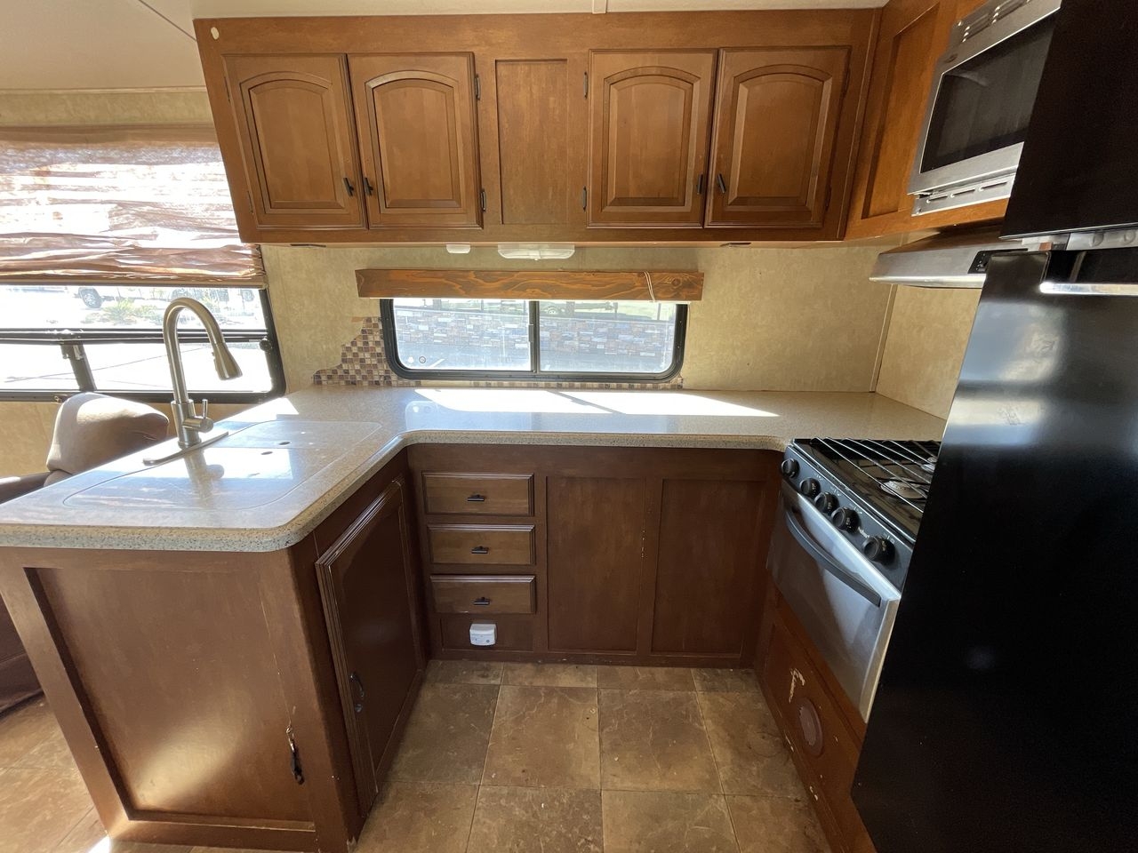 2013 HEMISPHERE 282RK