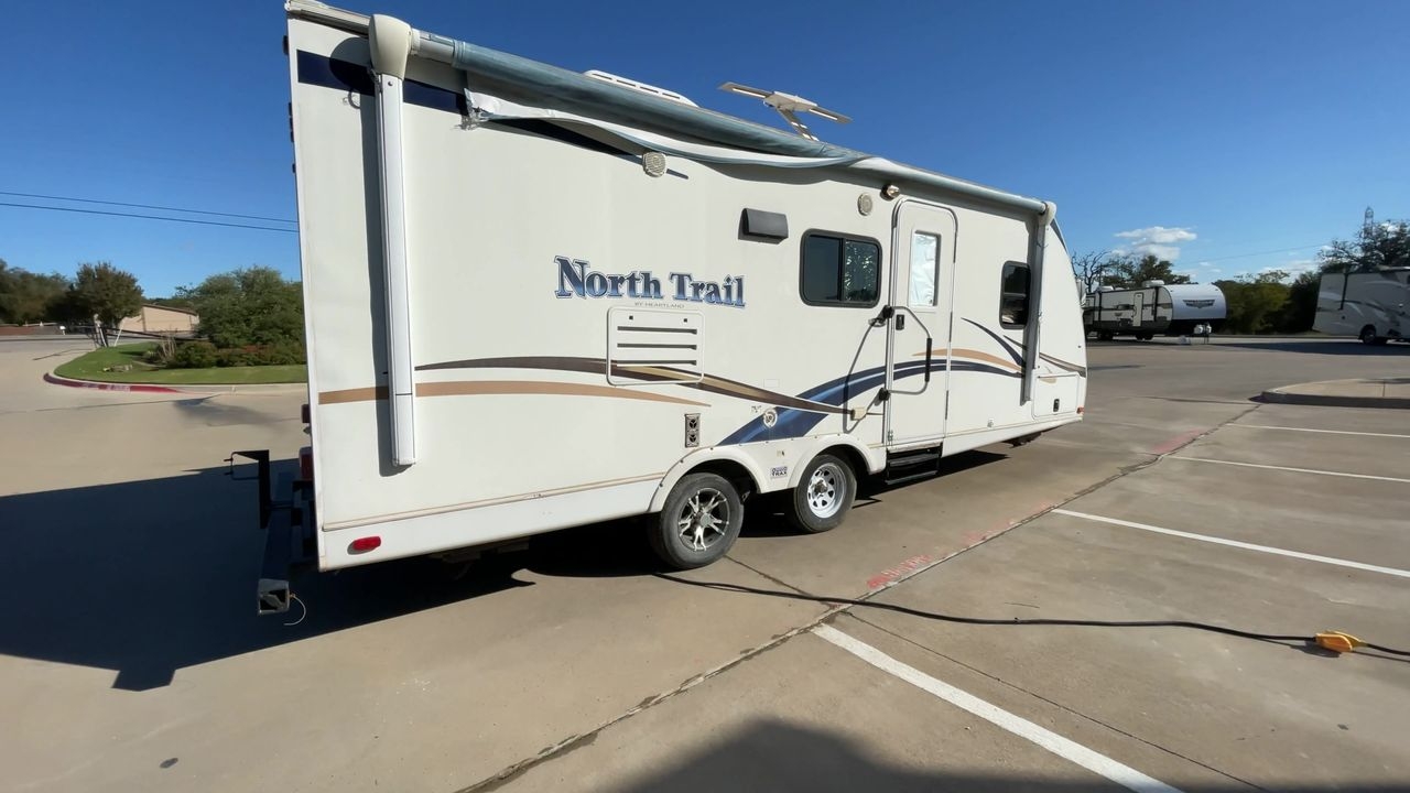 2012 HEARTLAND NORTH TRAIL 21FBS