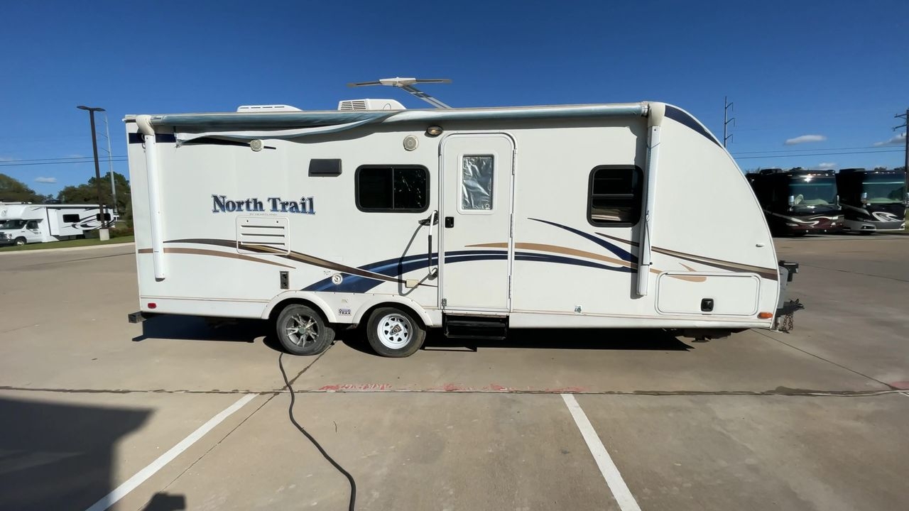 2012 HEARTLAND NORTH TRAIL 21FBS