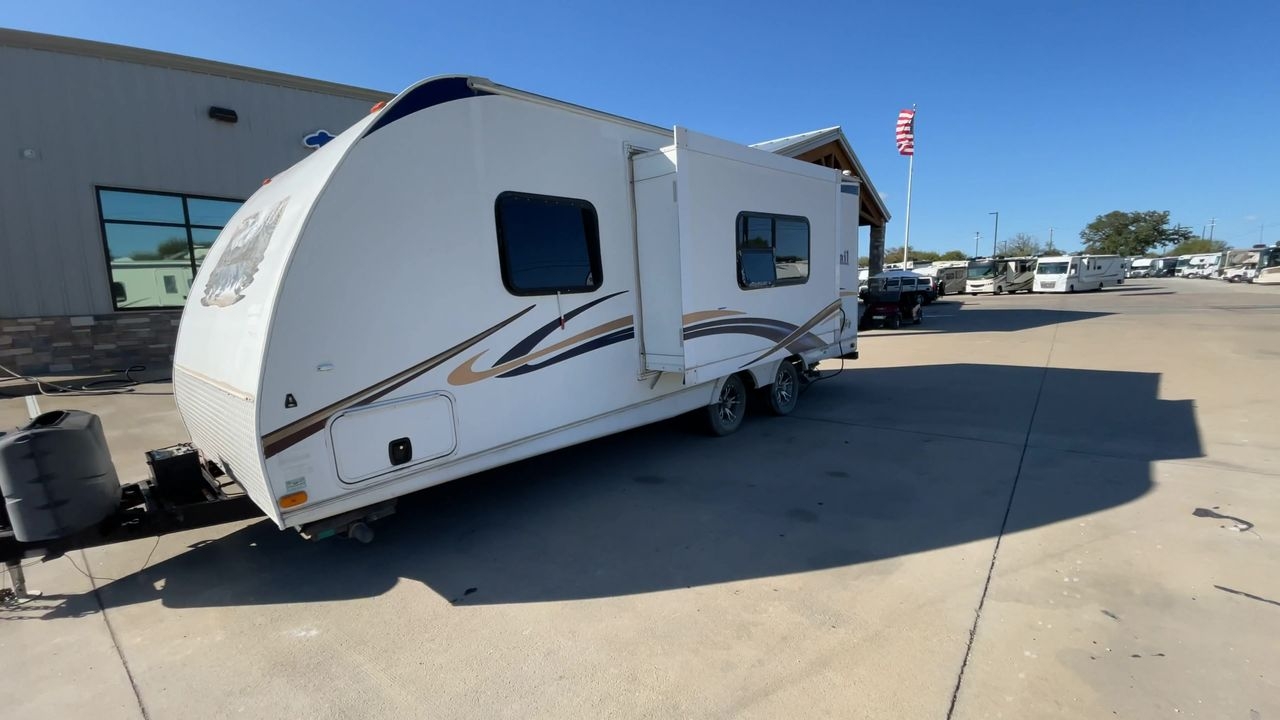 2012 HEARTLAND NORTH TRAIL 21FBS