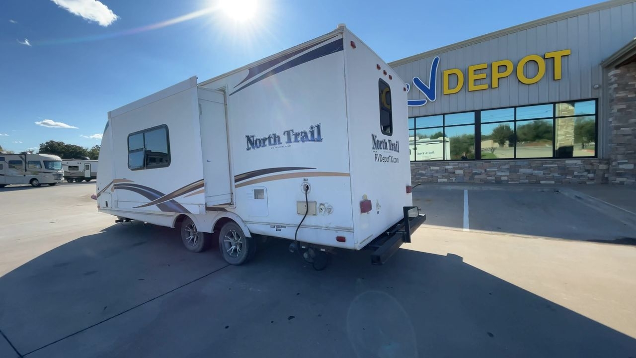 2012 HEARTLAND NORTH TRAIL 21FBS