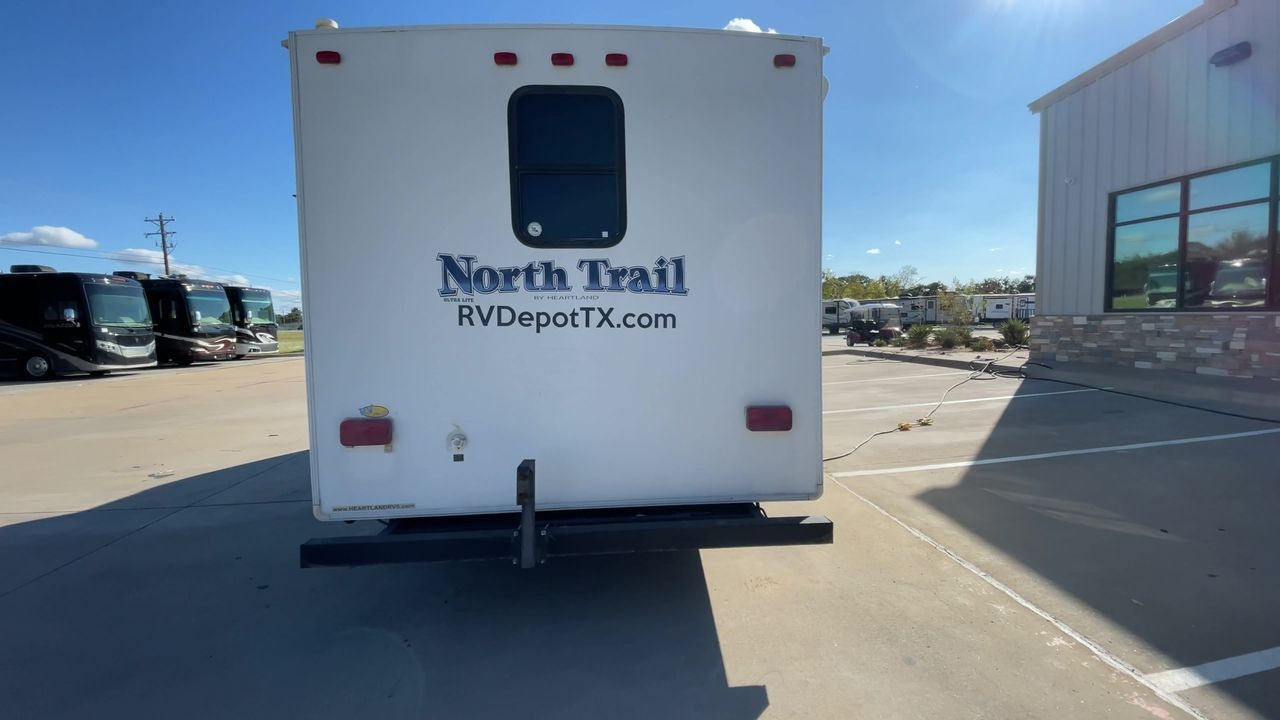 2012 HEARTLAND NORTH TRAIL 21FBS