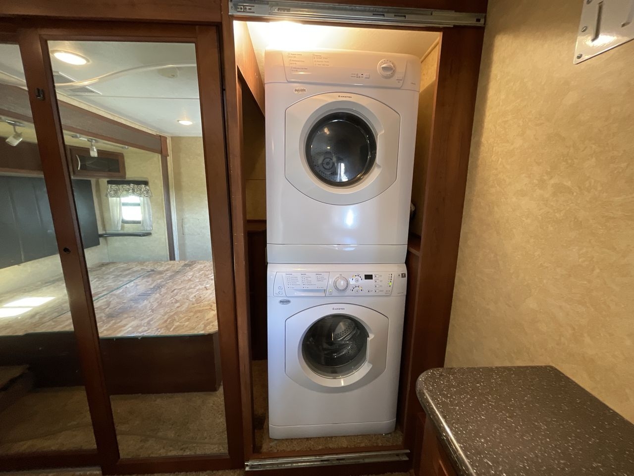 2013 FOREST RIVER SANIBEL 3400