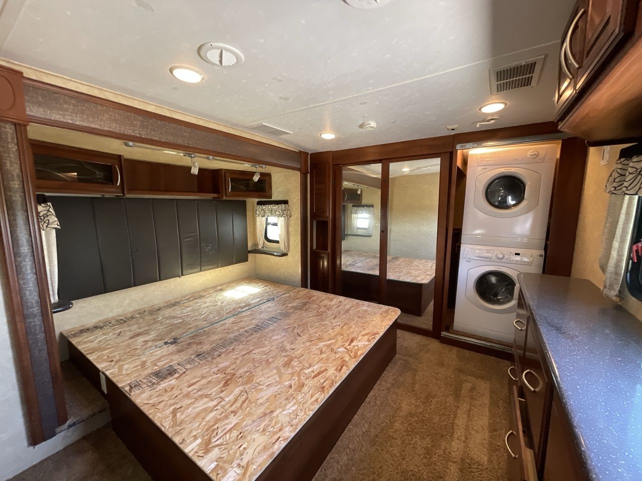 2013 FOREST RIVER SANIBEL 3400