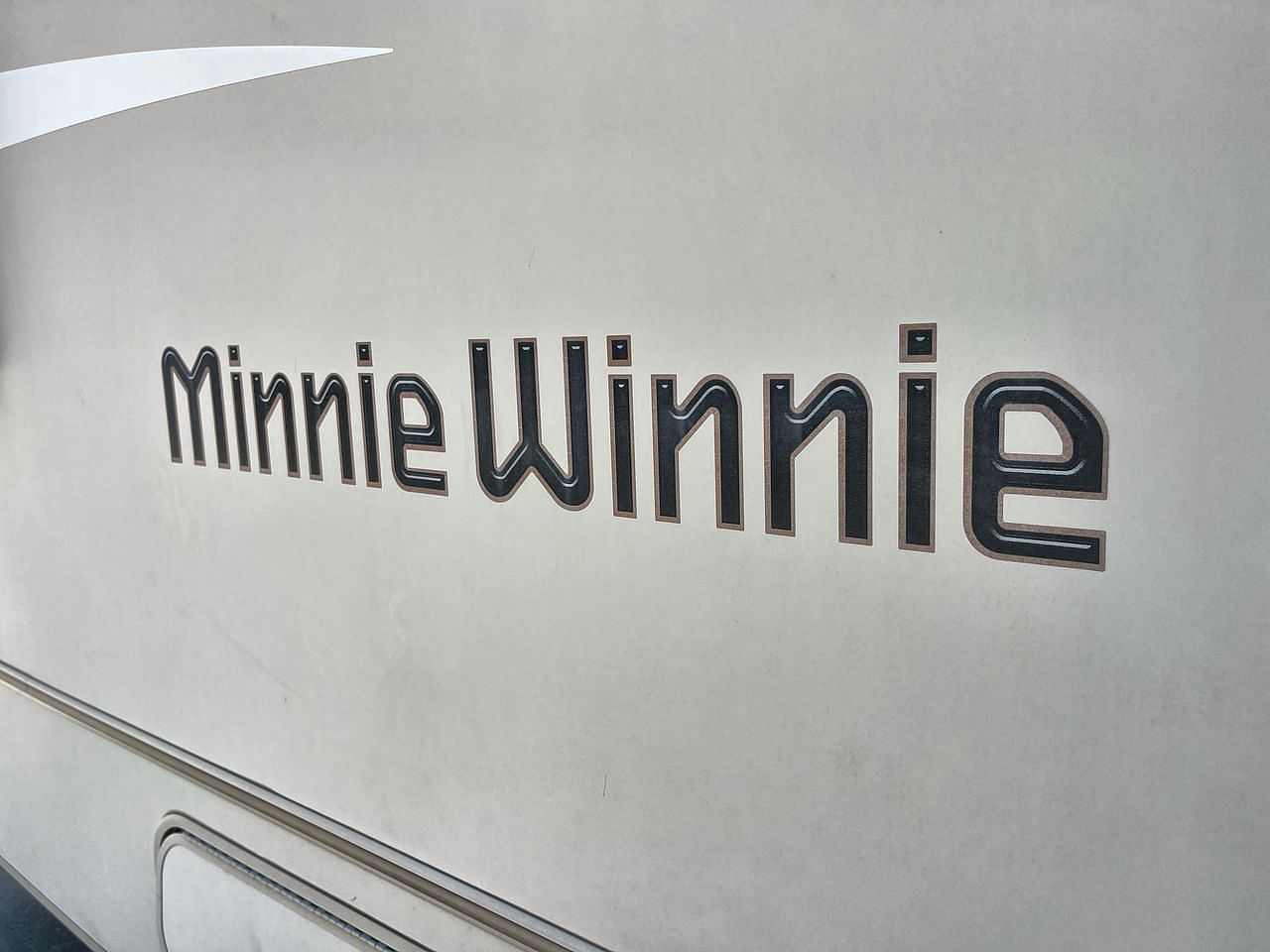 2016 WINNEBAGO MINNIE WINNIE 31K