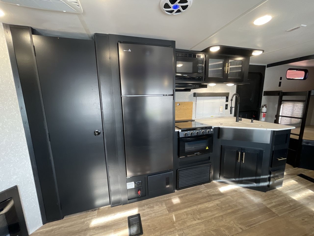 2022 FOREST RIVER CHEROKEE 264DBH