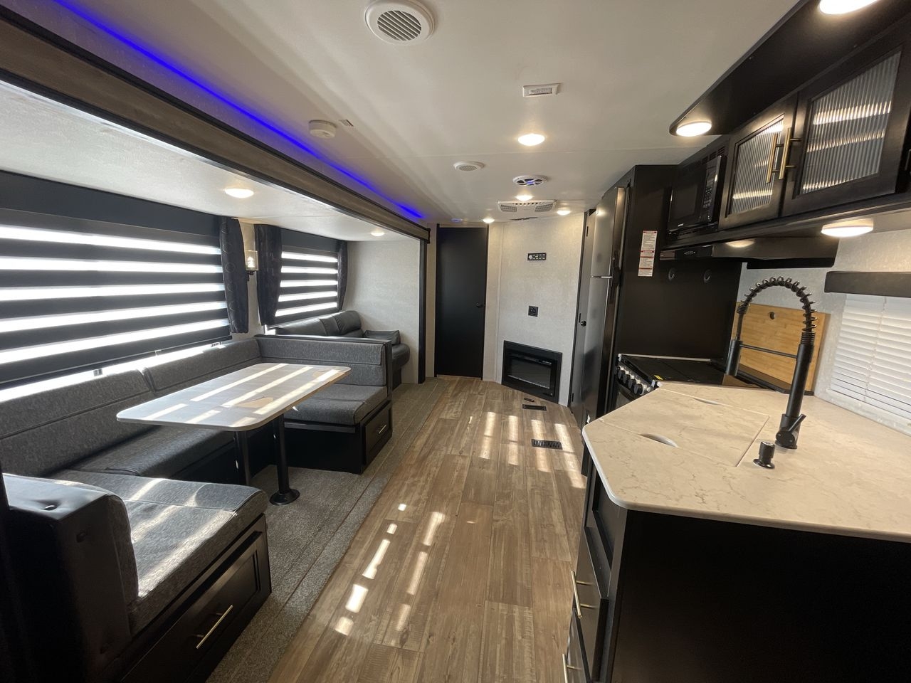 2022 FOREST RIVER CHEROKEE 264DBH