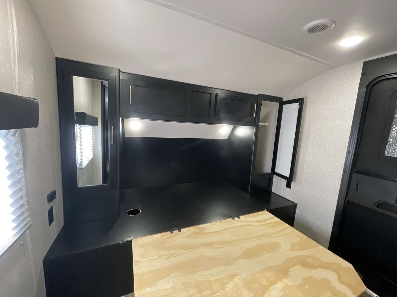 2022 FOREST RIVER CHEROKEE 264DBH