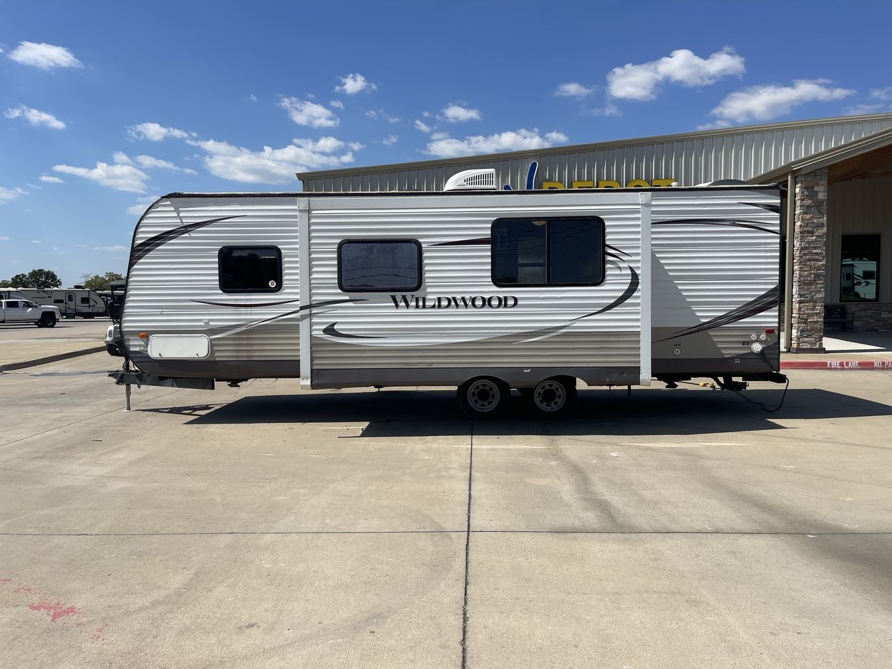 2014 FOREST RIVER WILDWOOD 28DBUD