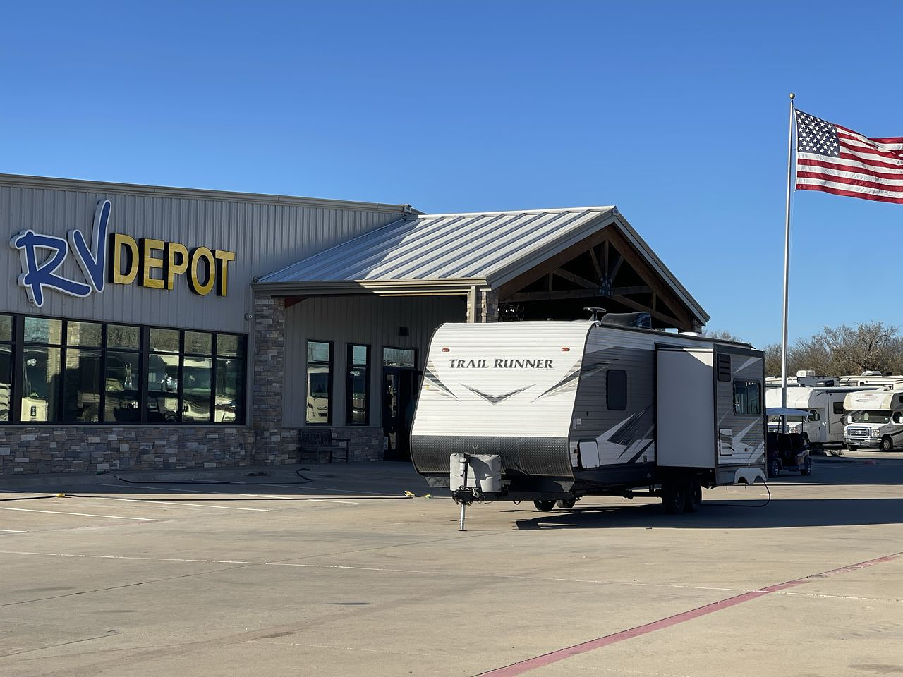 2021 HEARTLAND TRAIL RUNNER 261JM