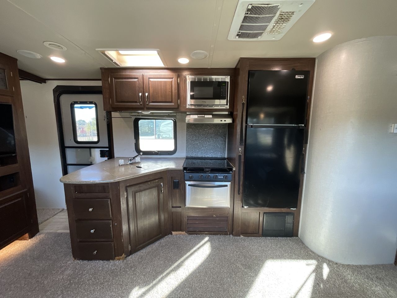 2018 SOLAIRE 317BHSK