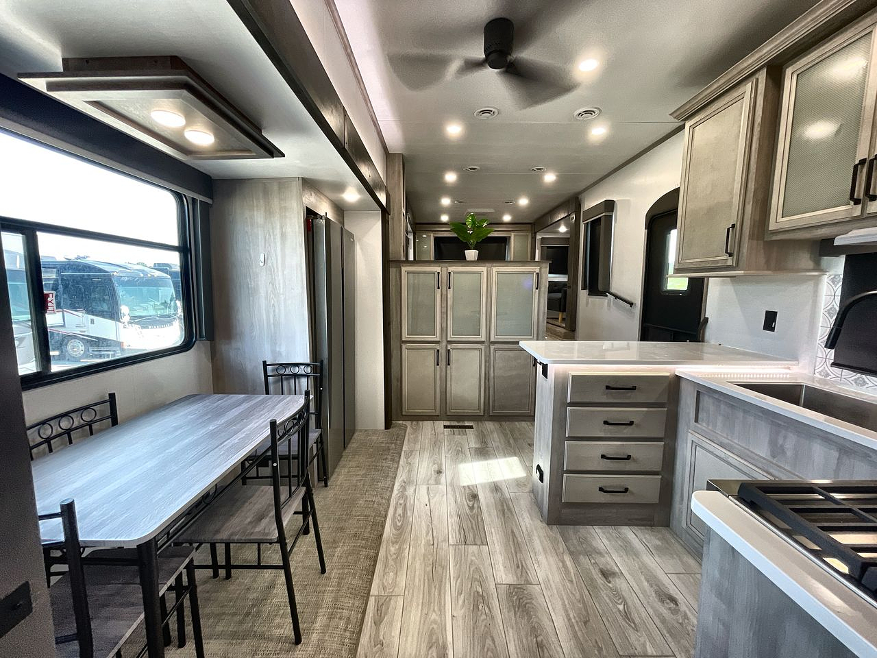 2024 KEYSTONE MONTANA 377FL