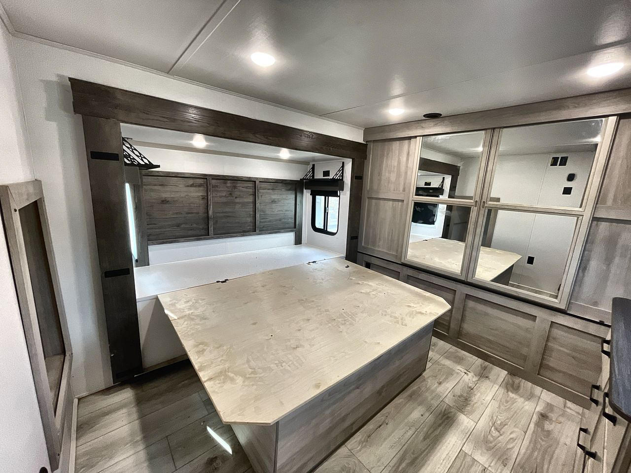 2024 KEYSTONE MONTANA 377FL