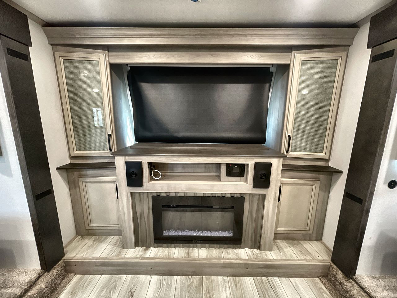 2024 KEYSTONE MONTANA 377FL