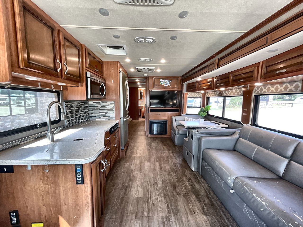 2018 FLEETWOOD BOUNDER 36H