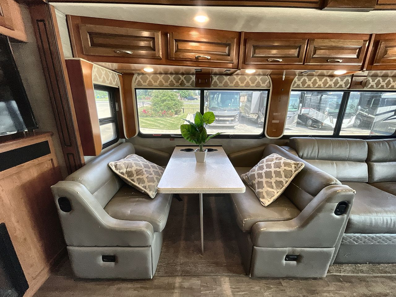 2018 FLEETWOOD BOUNDER 36H