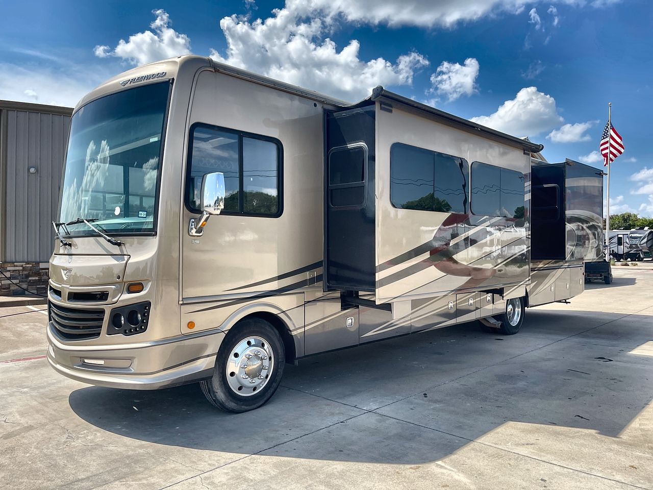 2018 FLEETWOOD BOUNDER 36H
