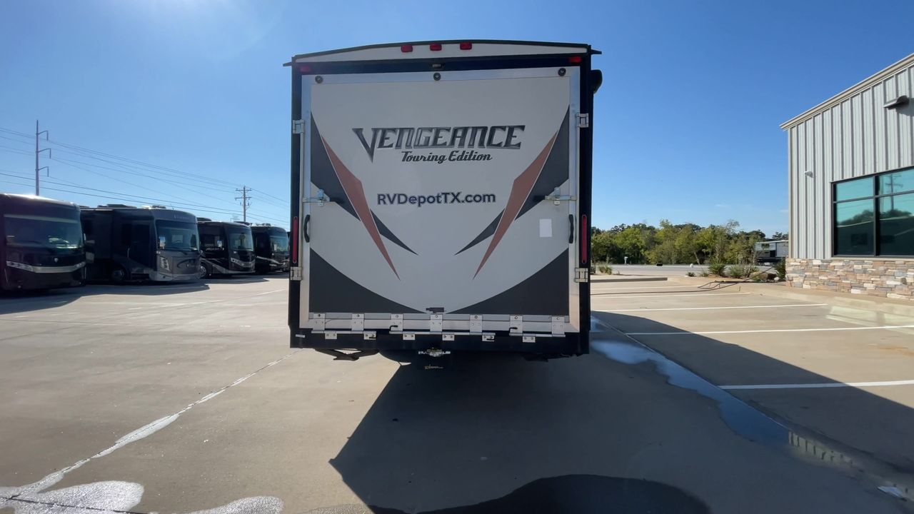 2017 FOREST RIVER VENGEANCE 26FB