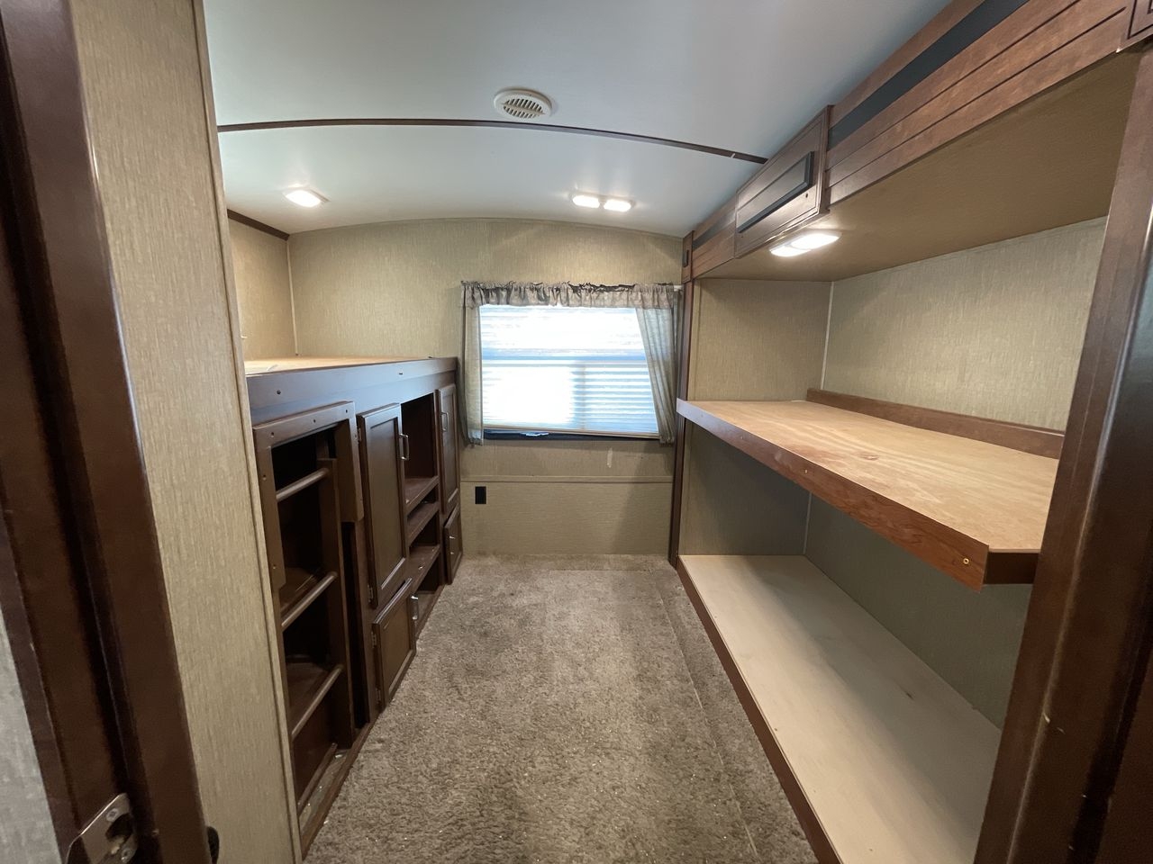 2018 KEYSTONE RV OUTBACK 325BH
