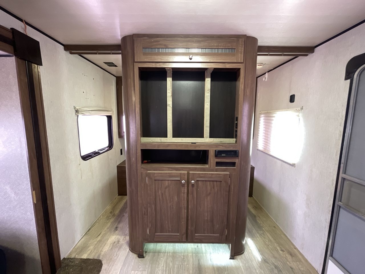 2018 HEARTLAND PROWLER 32LX