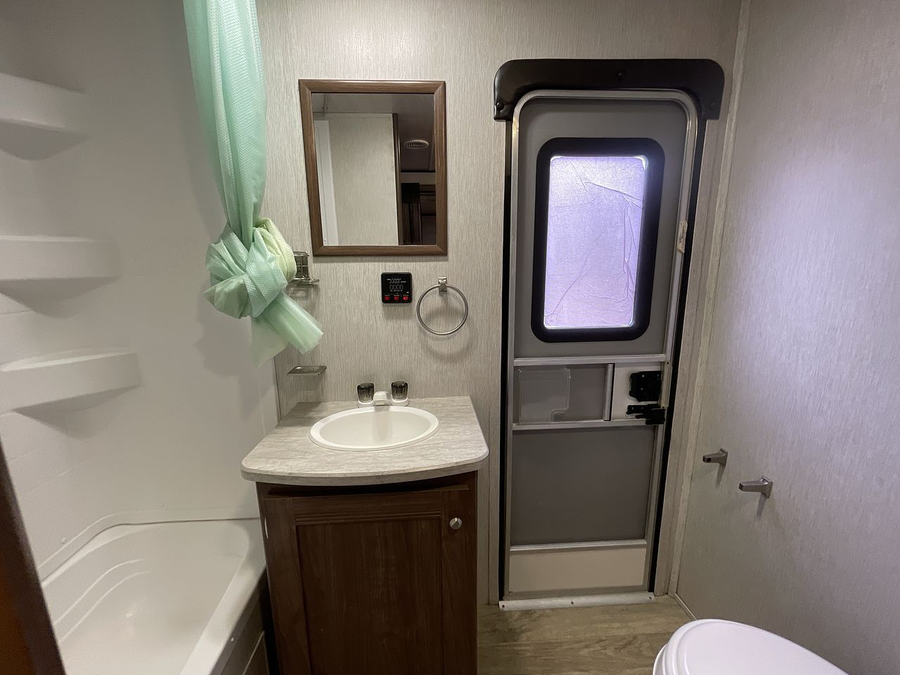 2018 HEARTLAND PROWLER 32LX