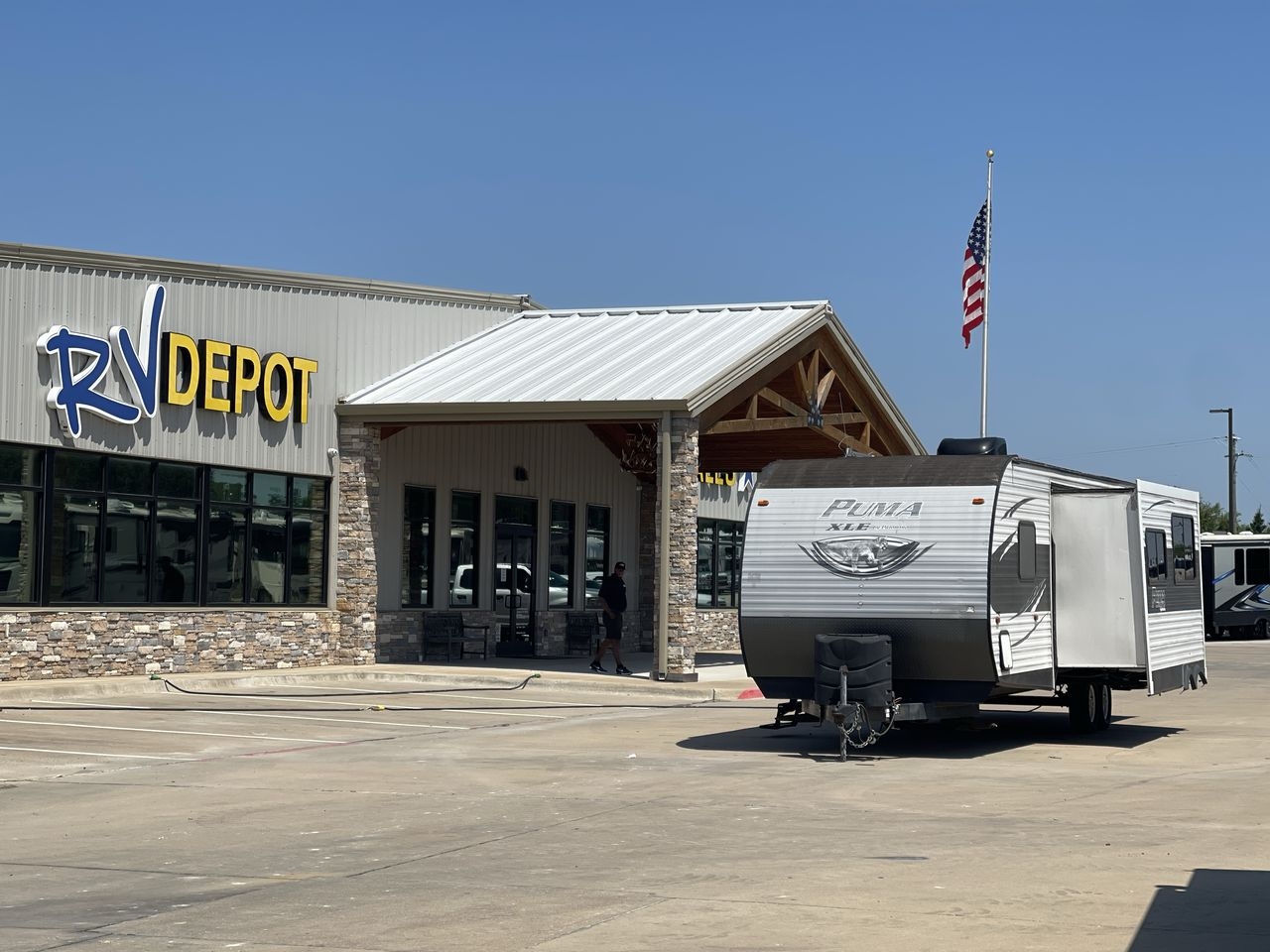 2016 PALOMINO PUMA 30DBSC