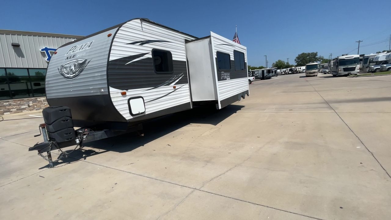 2016 PALOMINO PUMA 30DBSC