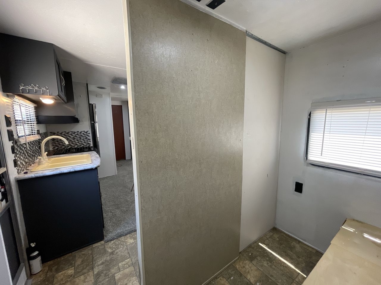 2016 PALOMINO PUMA 30DBSC