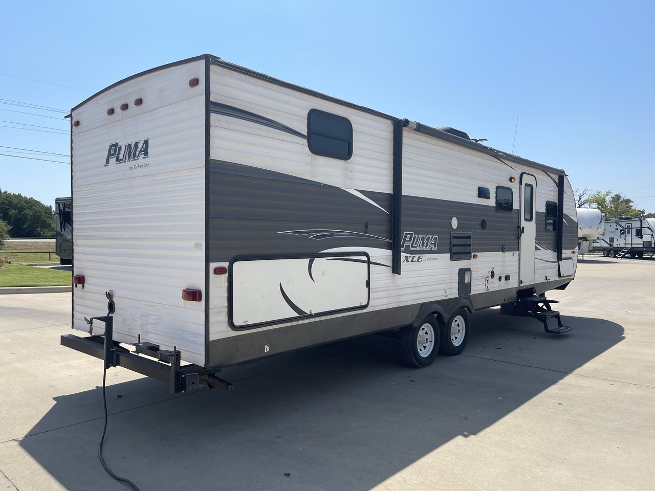 2016 PALOMINO PUMA 30DBSC