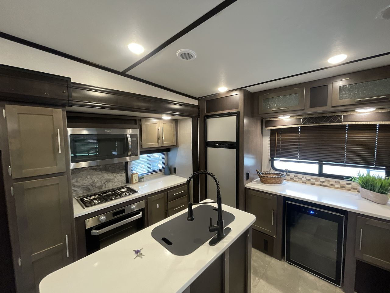 2018 CROSSROADS RV CRUISER AIRE 28RD