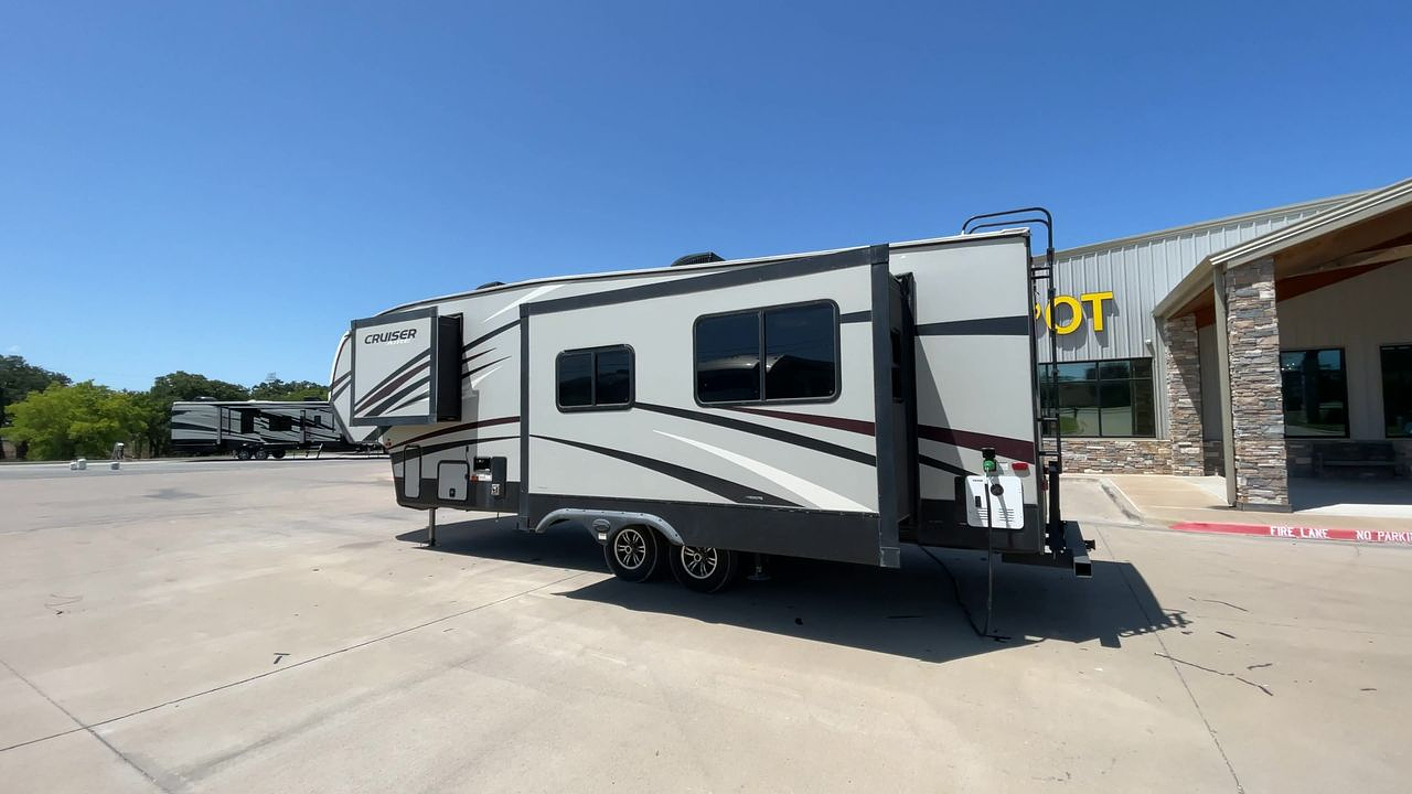 2018 CROSSROADS RV CRUISER AIRE 28RD