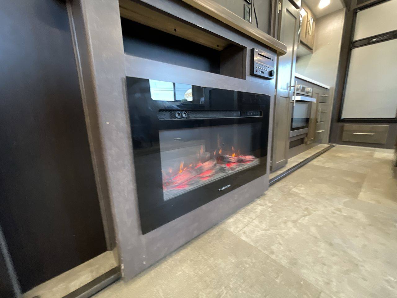 2018 CROSSROADS RV CRUISER AIRE 28RD