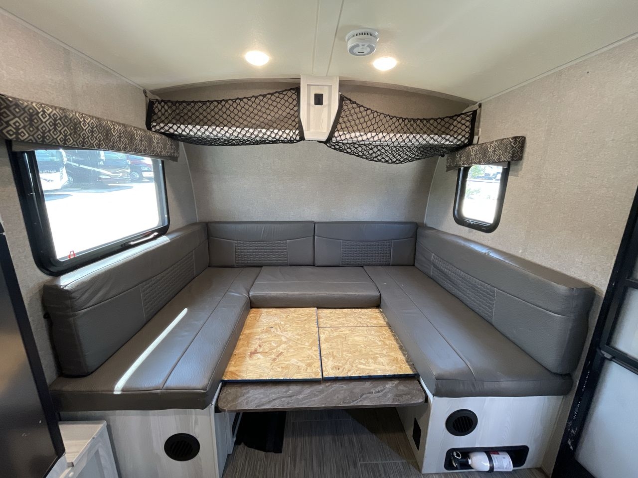 2019 FOREST RIVER FLAGSTAFF E-PRO 16BH