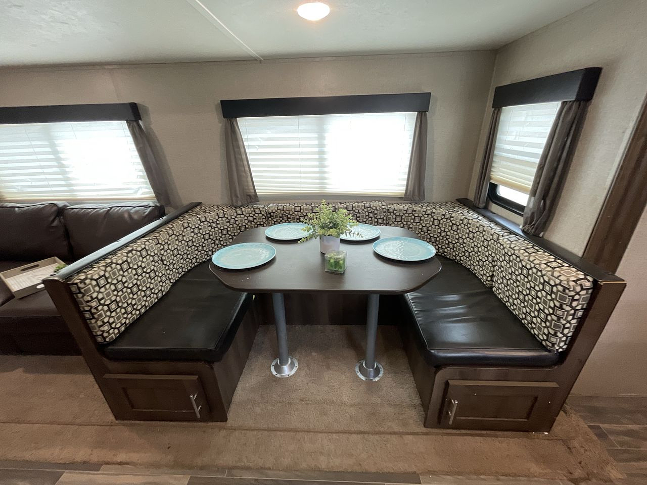 2019 FOREST RIVER SHASTA 28BH